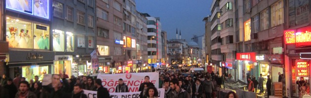 M.Ü “Çeteler Dışarıda, Öğrenciler Hapiste”