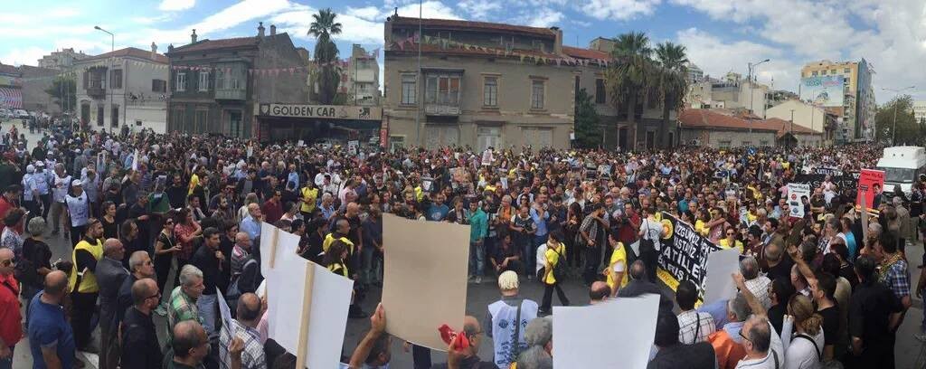 İzmir’de bulunan Alsancak Garı önünde katliama karşı basın açıklaması gerçekleştirildi. Yalova Üniversitesi’nde düzenlenen eyleme ise polis saldırdı.