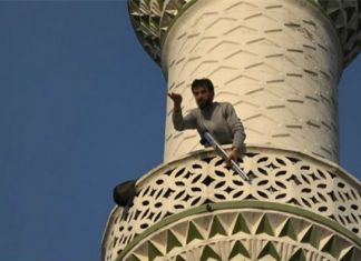 Borçları Yüzünden Pompalı Tüfekle Minareye Çıktı