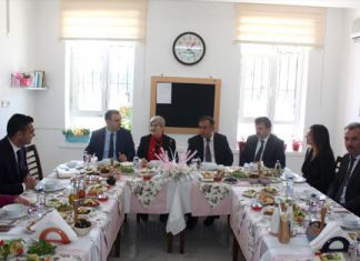 Canan Karatay Ezine’de; Ezine Peynirini Öve Öve Bitiremedi