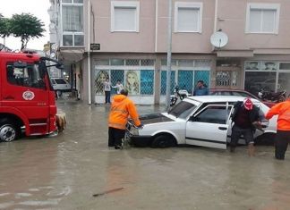 Karaman’da Ev ve İş Yerlerini Su Bastı