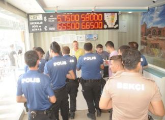 Aldıkları Maaşı Dövize Yatıran Polisler, Paralarını Tekrar Liraya Çevirdi