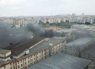 Beylikdüzü’de Bir Fabrikada Yangın Çıktı