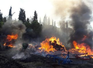 Patlayan Torpil Yangına Sebep Oldu