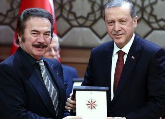 “Bukalemunluk” Değil İktidar Yalakalığı