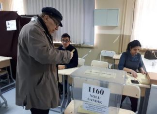 AKP’li Adayın Yeğeni Sandıkta Silah Çekti 3 Kişi Yaşamını Yitirdi