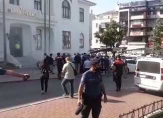 “Burada Zulüm Var” Deyip Bursa Valiliği Önünde Kendini Yaktı