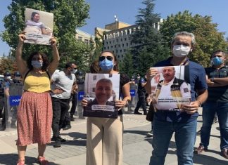 Sağlık Çalışanlarının Yaşamını Yitiren Arkadaşlarını Anmasına Rektörlük Engeli