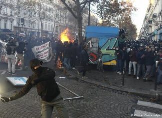 Fransa Yine Eylemlerle Ayakta