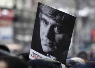 “Ölmüş mü O? Öldüyse At Çöpe”