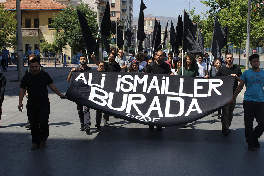 Ali İsmail Korkmaz Barikatlar Yıkılmaz!